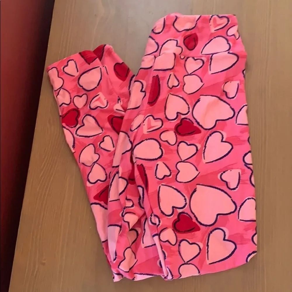 Lularoe SML OS Regular Valentines Buttersoft Leggings
